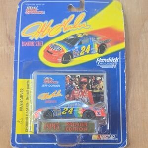 Vintage 1996 Hendrick Motorsports Jeff Gordon Die-Cast Car